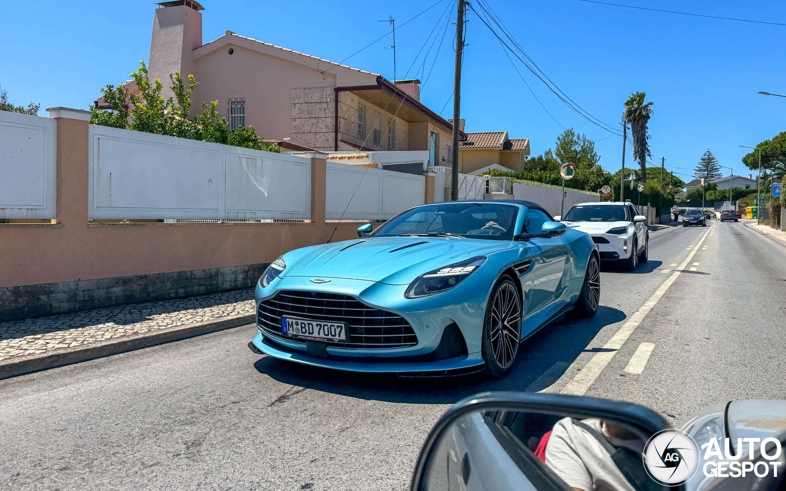 Aston Martin DB12 Volante