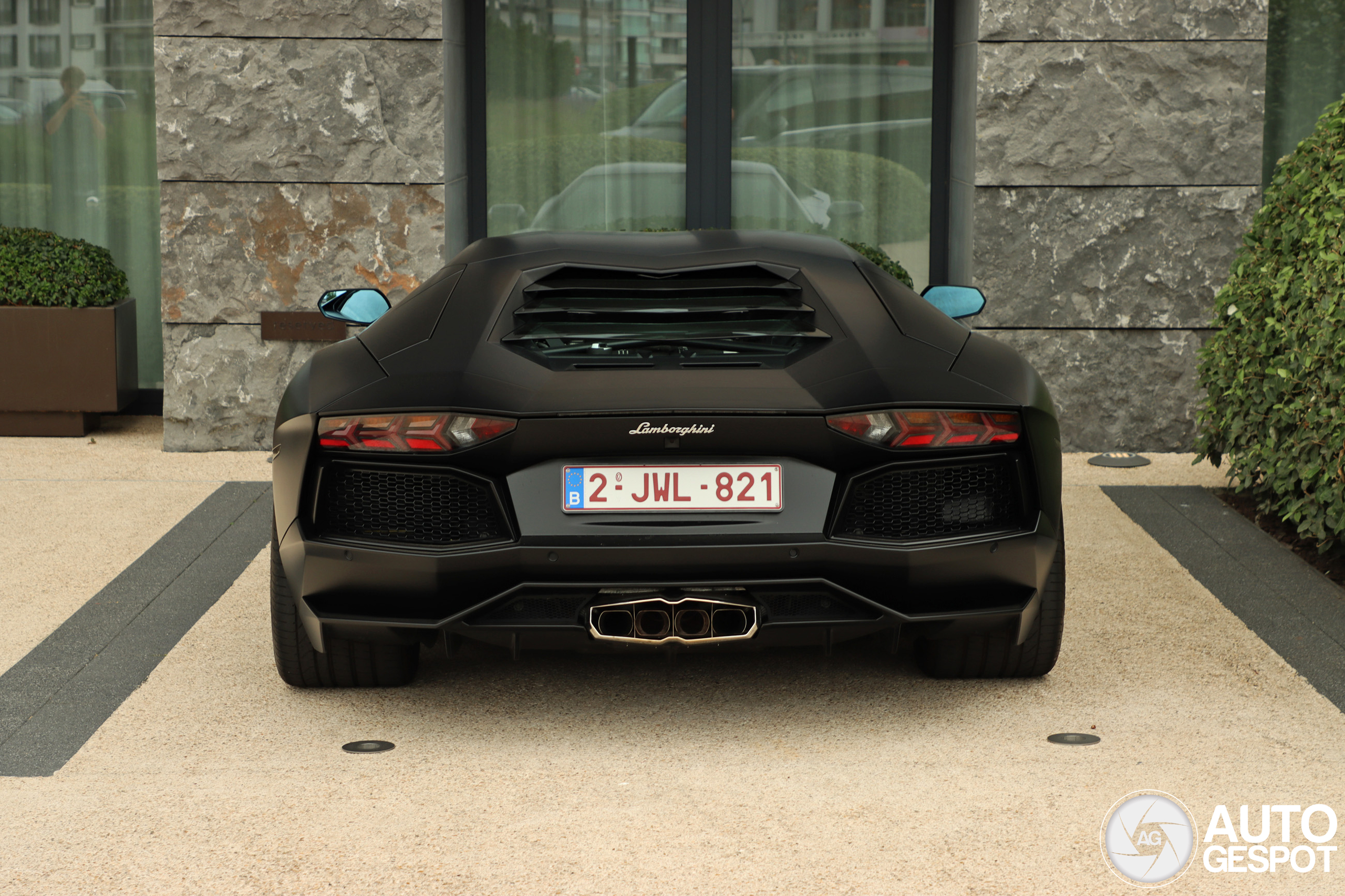 Lamborghini Aventador LP700-4