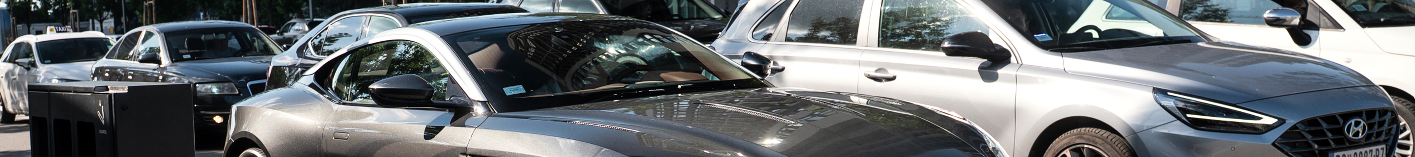 Aston Martin DB11