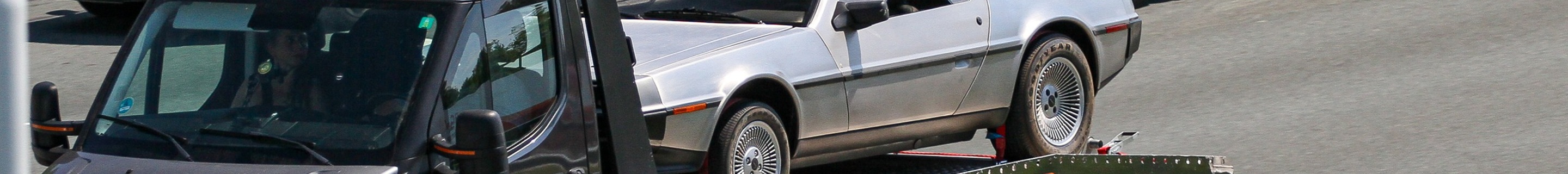 DeLorean DMC-12