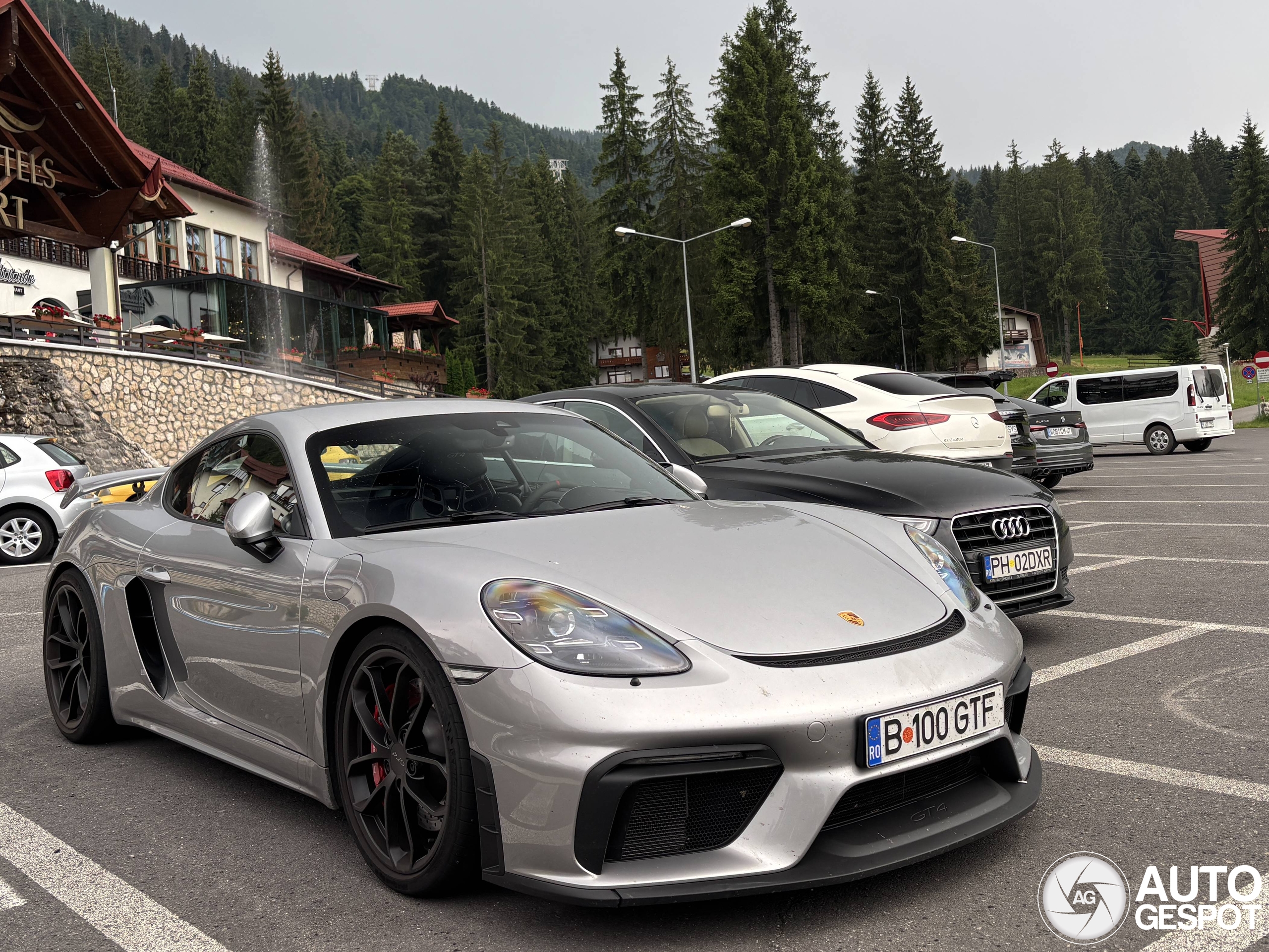 Porsche 718 Cayman GT4