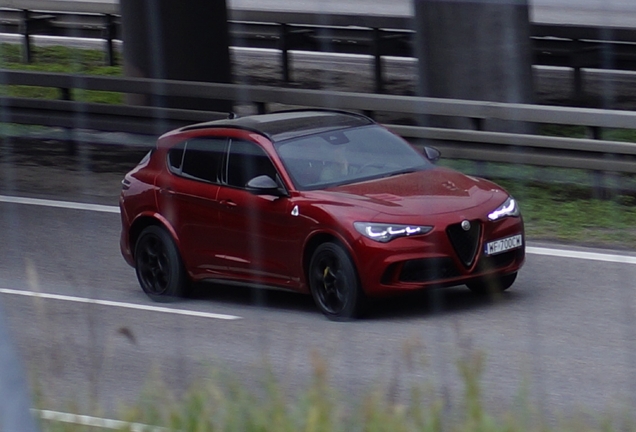 Alfa Romeo Stelvio Quadrifoglio 2023