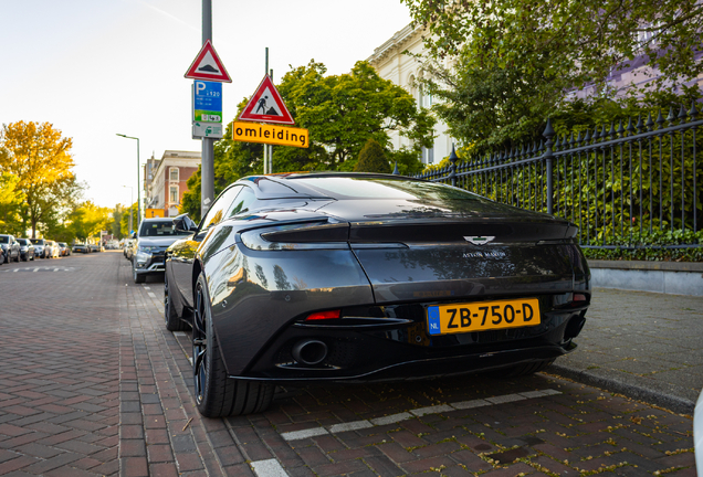 Aston Martin DB11 AMR