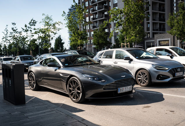 Aston Martin DB11