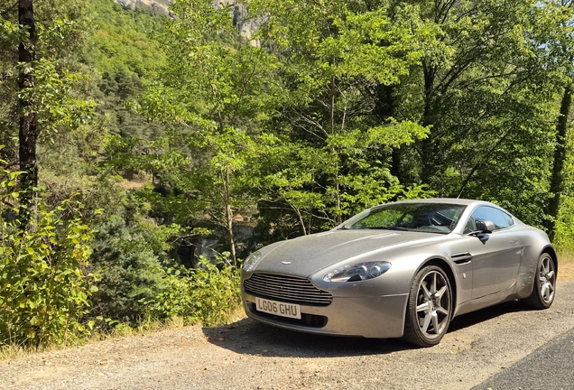 Aston Martin V8 Vantage