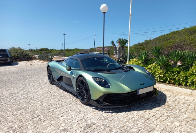 Aston Martin Valhalla