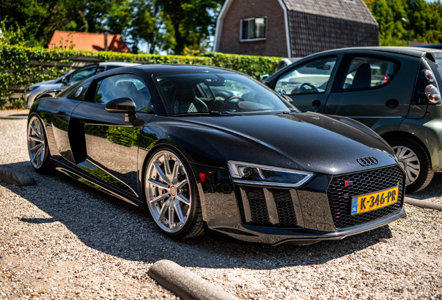 Audi R8 V10 Plus 2015