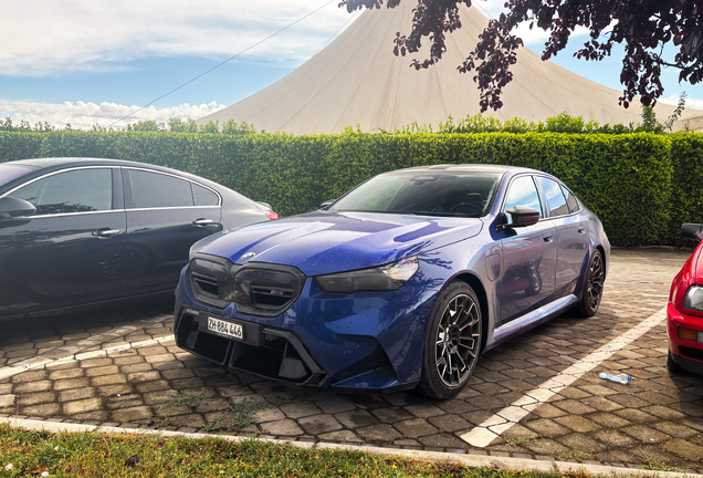 BMW M5 G90
