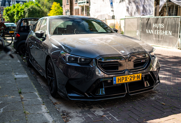 BMW M5 G90