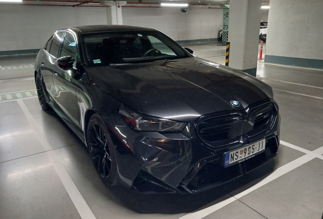 BMW M5 G90