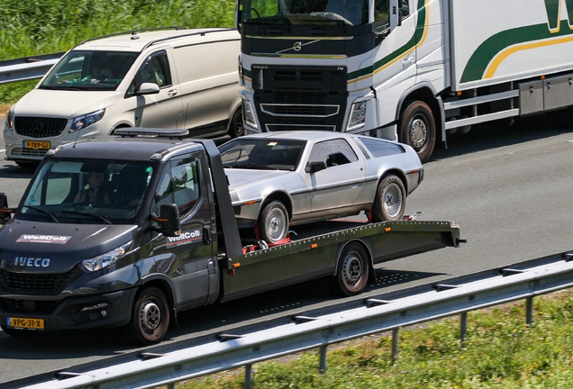 DeLorean DMC-12