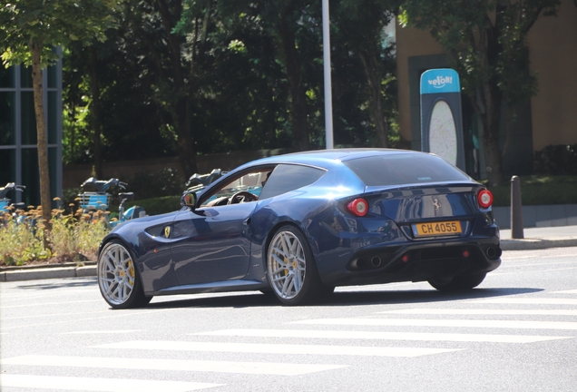Ferrari FF