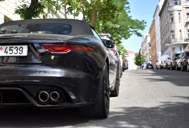 Jaguar F-TYPE R Convertible 2020