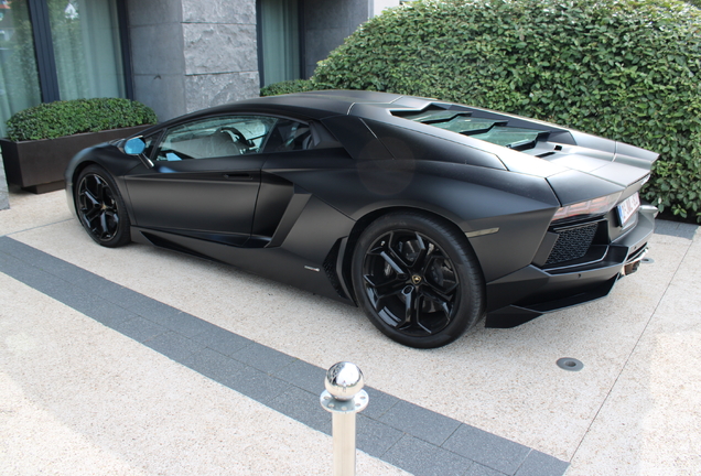 Lamborghini Aventador LP700-4