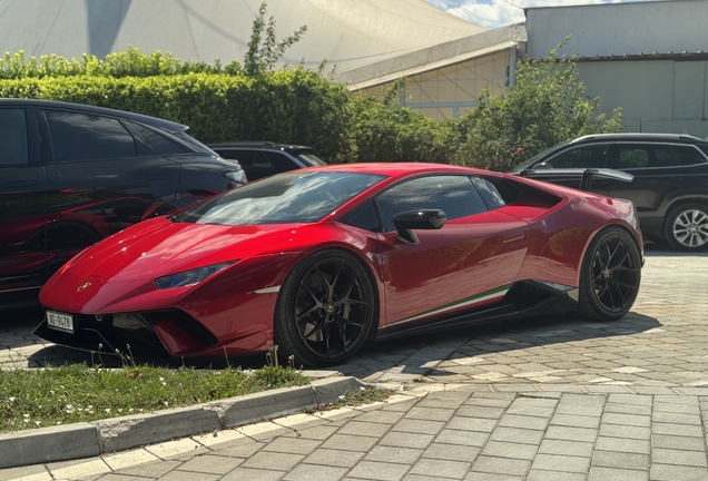 Lamborghini Huracán LP640-4 Performante