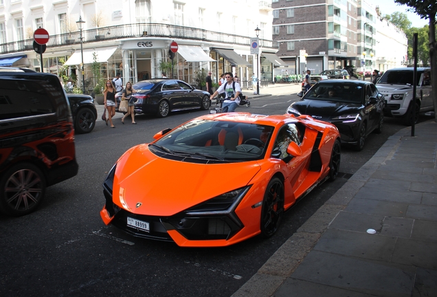 Lamborghini Revuelto