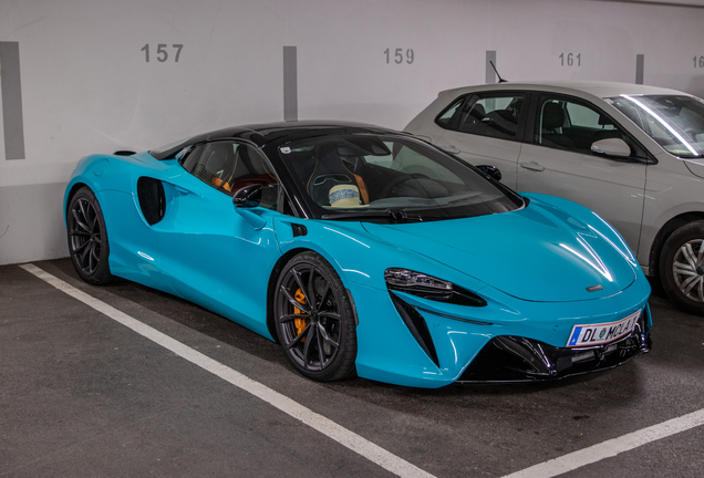 McLaren Artura Spider