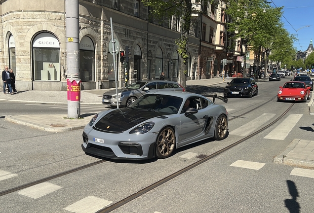 Porsche 718 Cayman GT4 RS Weissach Package