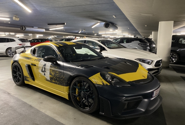 Porsche 718 Cayman GT4 RS Weissach Package