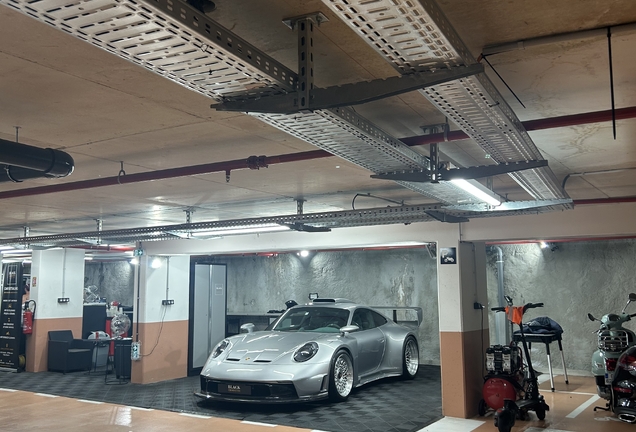 Porsche 992 Carrera S MkI Carbonerre Project GT1 Manta