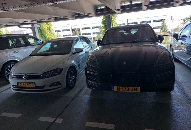 Porsche Cayenne Turbo S E-Hybrid