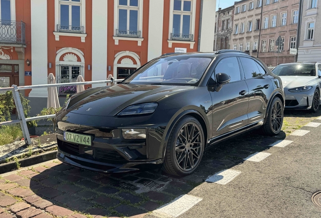 Porsche Macan EV Turbo