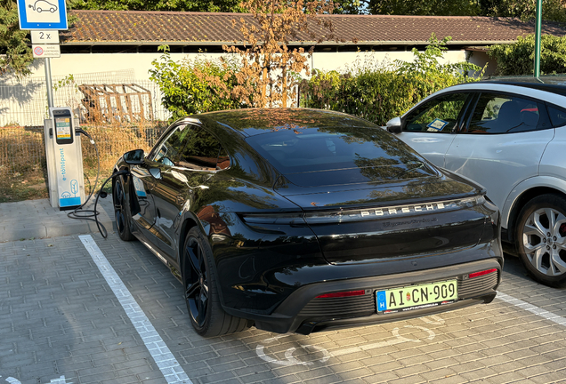 Porsche Taycan Turbo S MkI