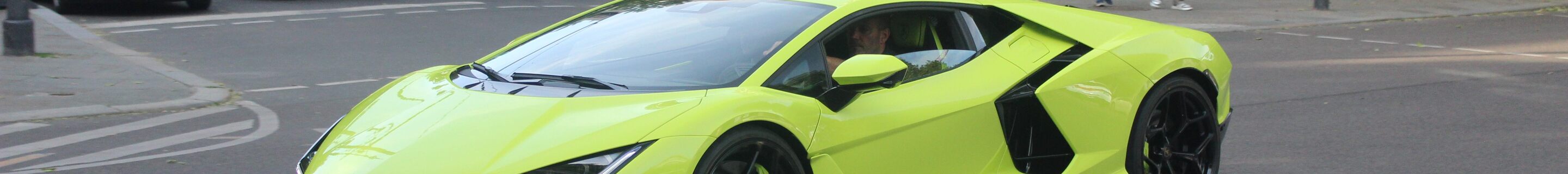 Lamborghini Revuelto