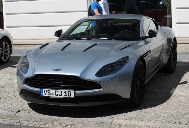 Aston Martin DB11
