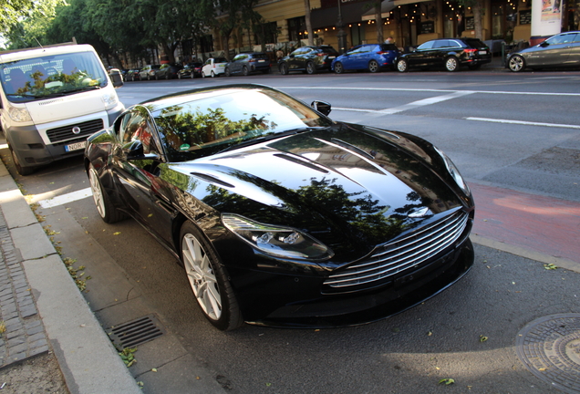 Aston Martin DB11