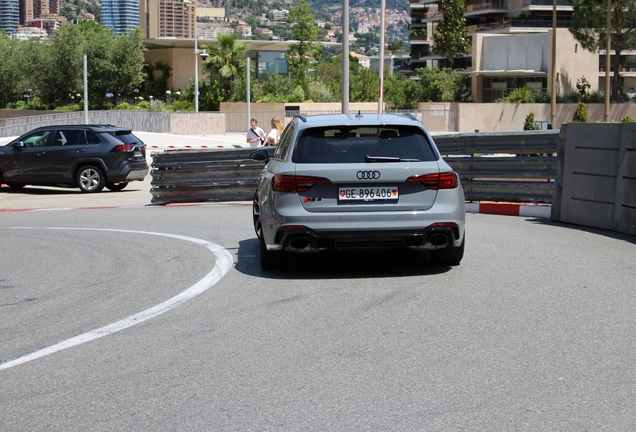 Audi RS4 Avant B9