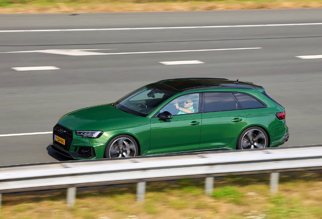 Audi RS4 Avant B9