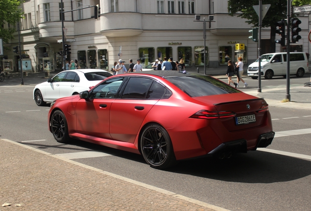 BMW M5 G90