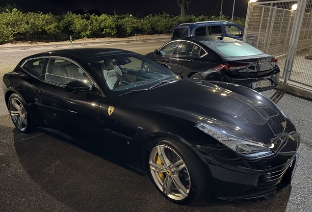 Ferrari GTC4Lusso