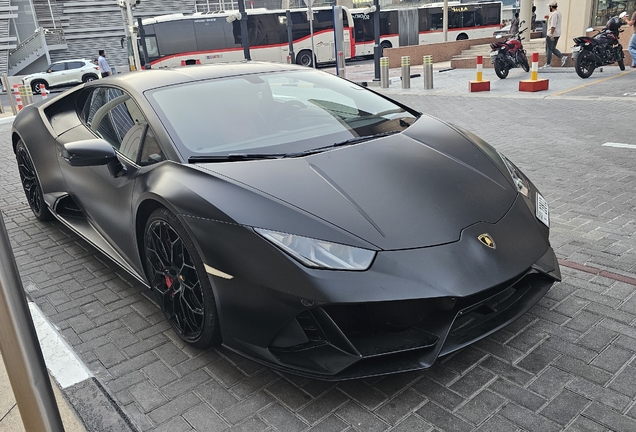 Lamborghini Huracán LP640-4 EVO