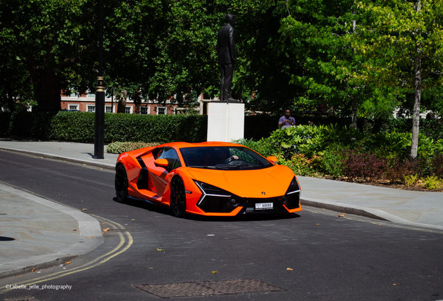 Lamborghini Revuelto