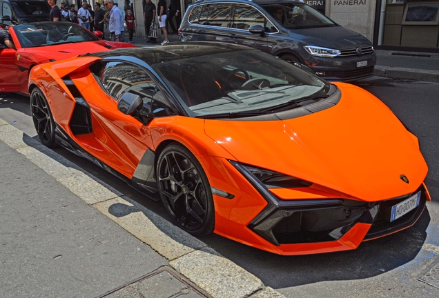 Lamborghini Revuelto
