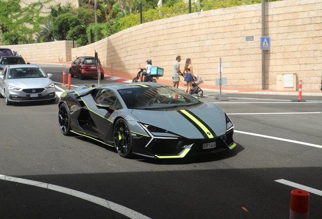 Lamborghini Revuelto