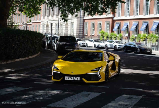 Lamborghini Revuelto