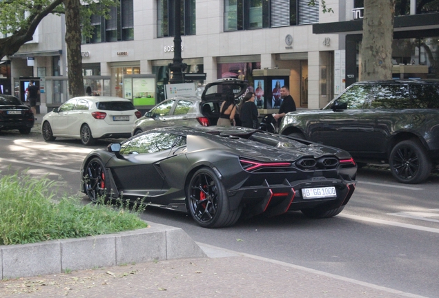 Lamborghini Revuelto