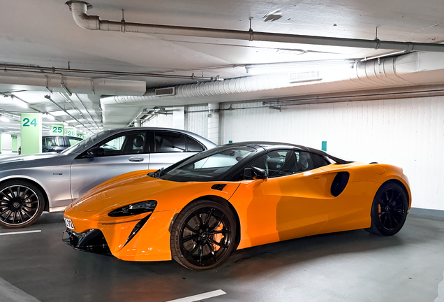 McLaren Artura Spider