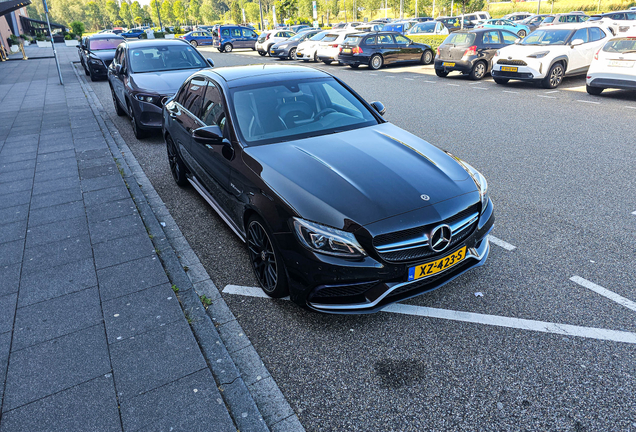 Mercedes-AMG C 63 S W205