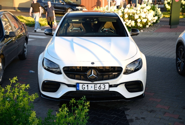 Mercedes-AMG E 63 S W213 2021