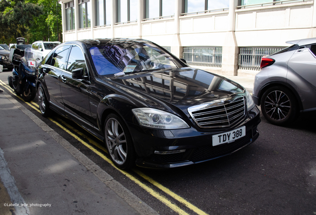 Mercedes-Benz Brabus S 65 AMG V221