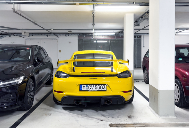 Porsche 718 Cayman GT4 RS