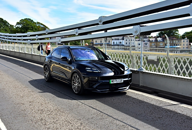 Porsche Macan EV Turbo