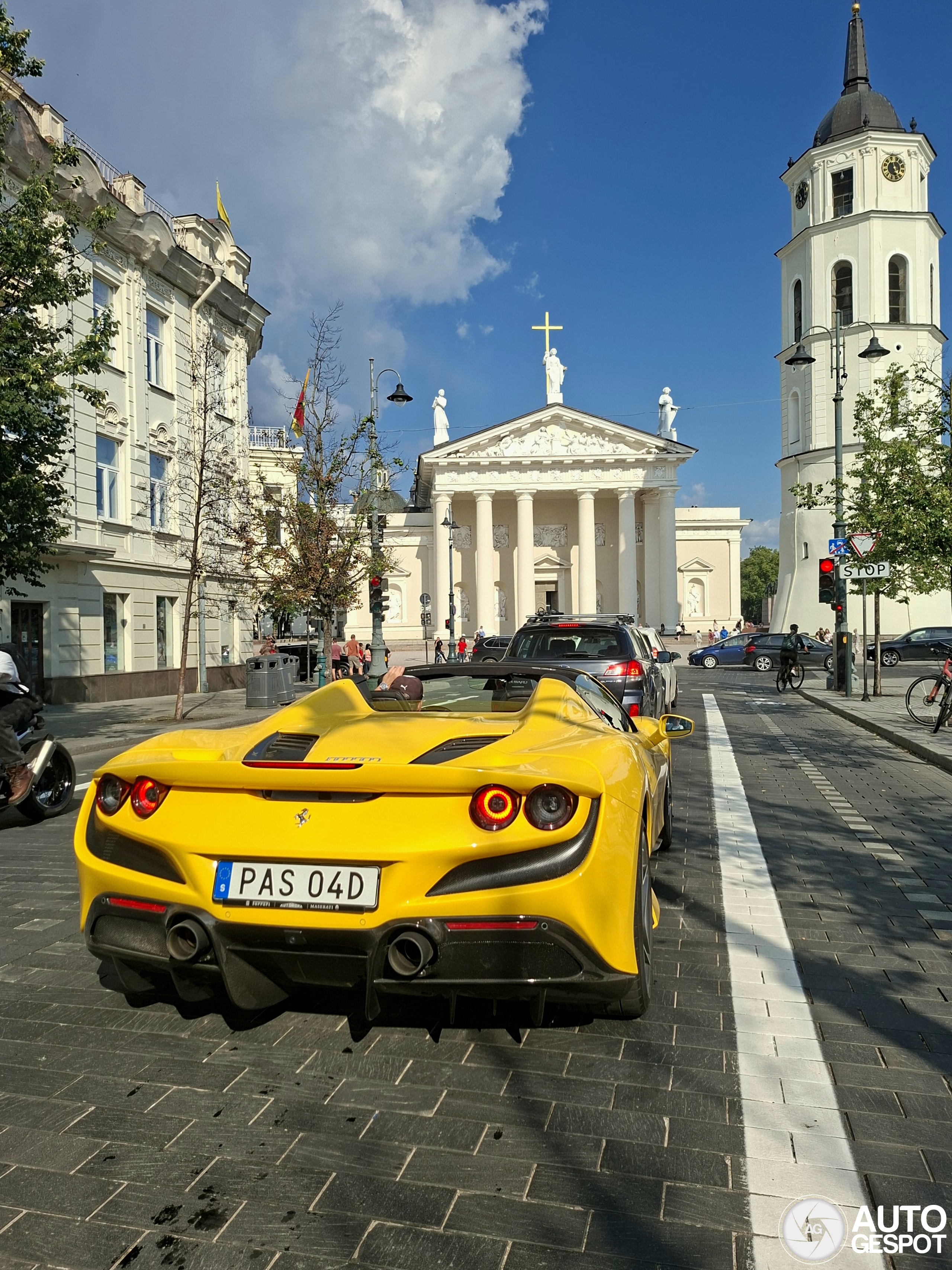 Ferrari F8 Spider