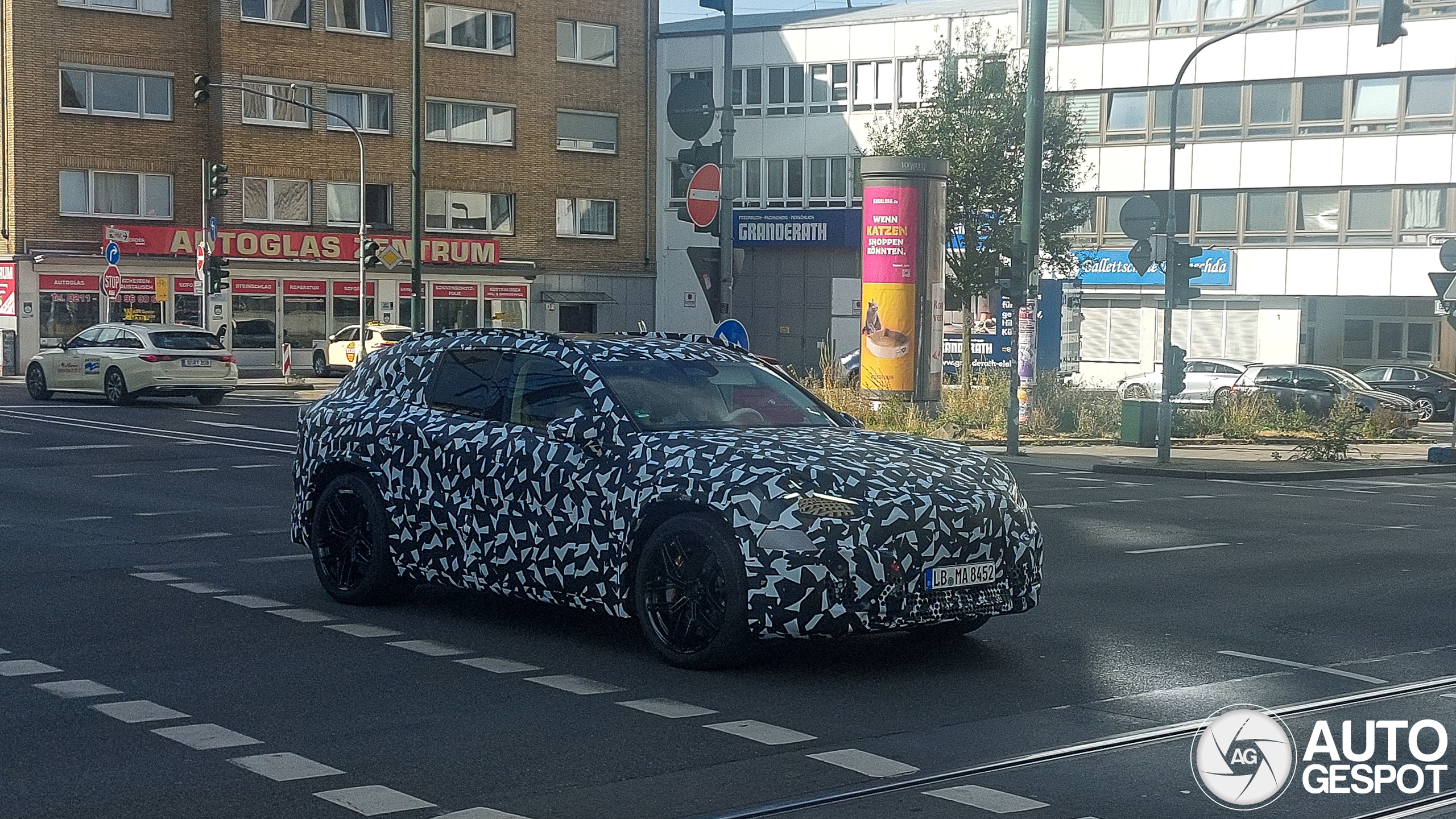 Mercedes-amg suv x591