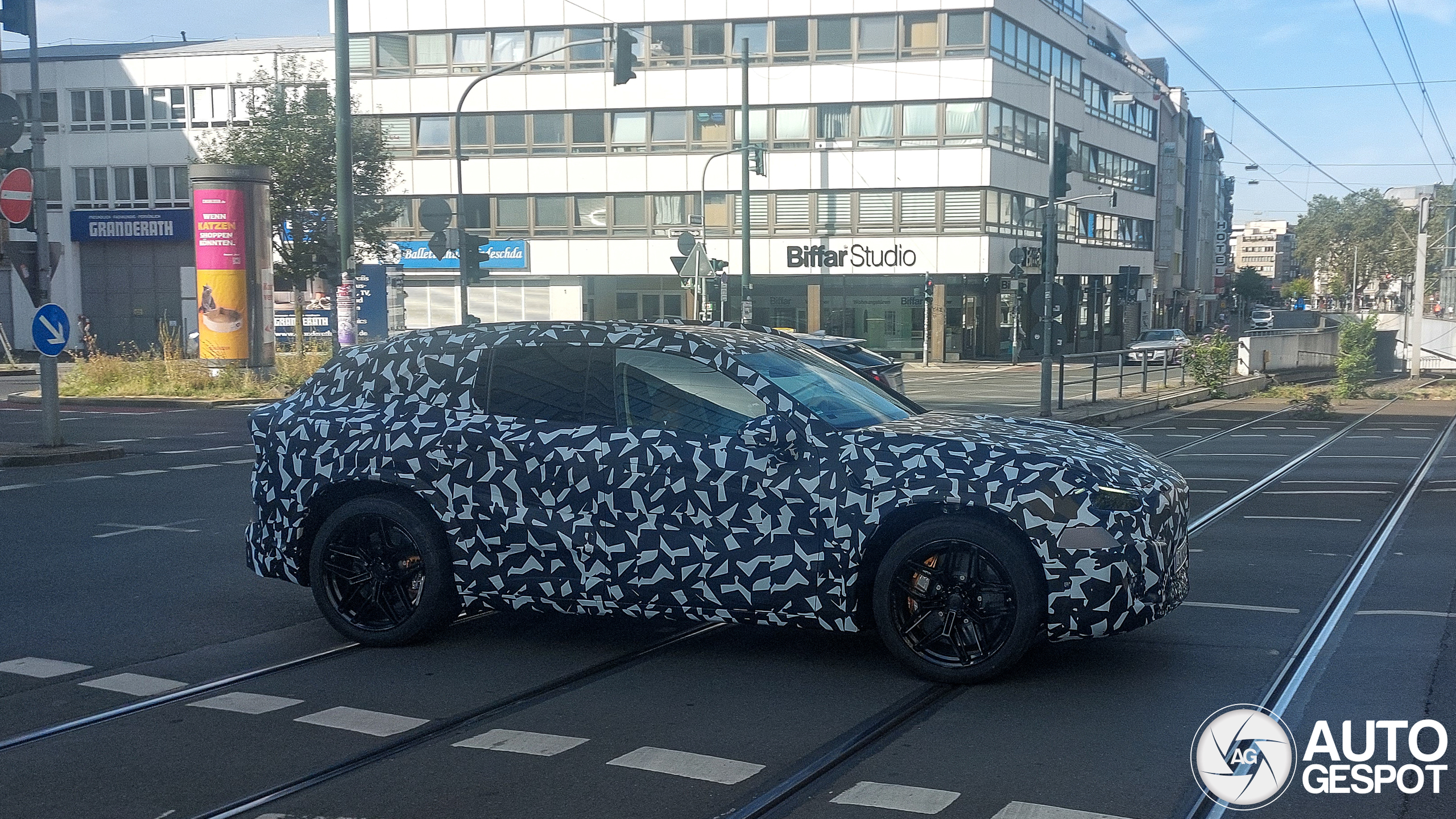 Mercedes-amg suv x591