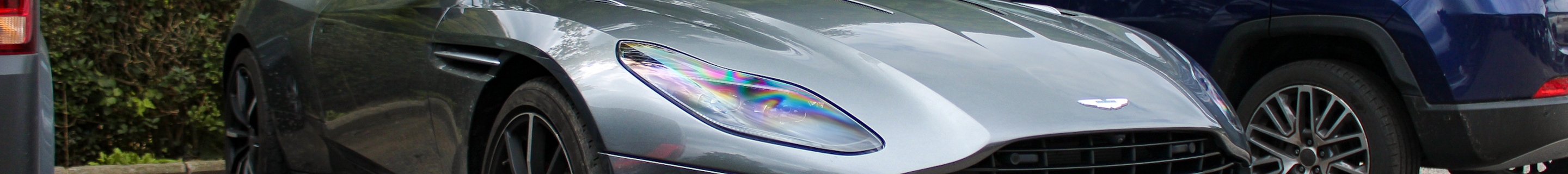 Aston Martin DB11